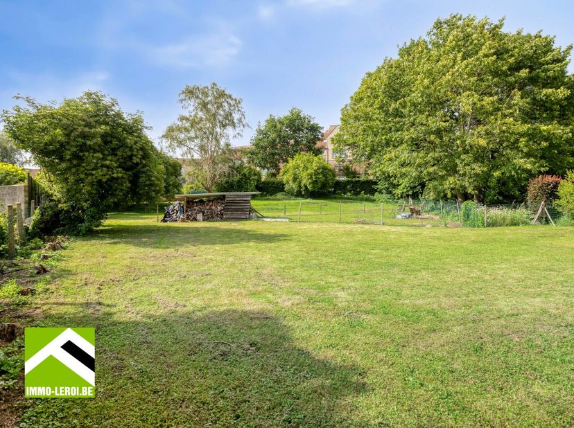 Consultez ce terrain à bâtir directement sur le site d'Immo Leroi: https://www.immo-leroi.be/pand/kopen-grond-tongeren/7591155?<br />
Situé à distance