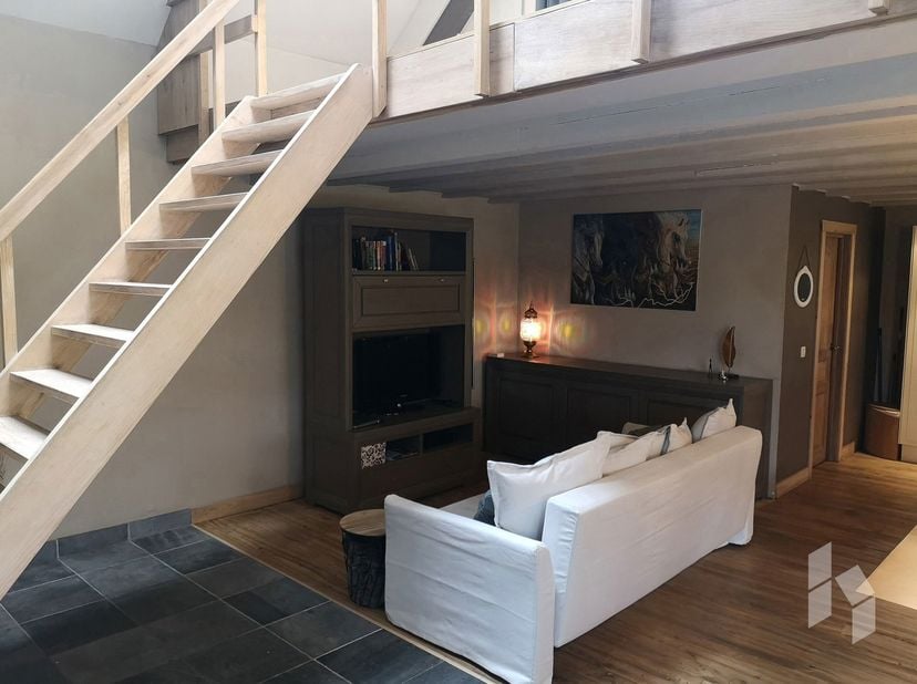 Gezellig, landelijk huisje met één slaapkamer, een mooi overdekt terras en parkeerplaats. <br />
Dit wordt gemeubeld verhuurd en beschikt over een ged