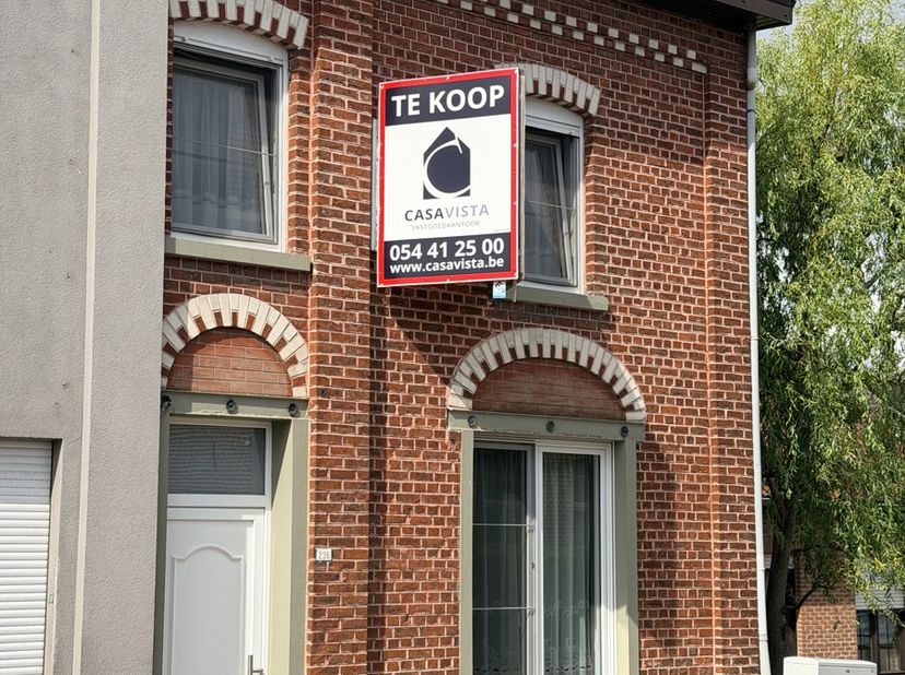 Ruime woning met karakter, tuin en bijgebouwen in een groene omgeving nabij De Gavers.<br />
<br />
Droomt u van rust, ruimte en een woning met potent