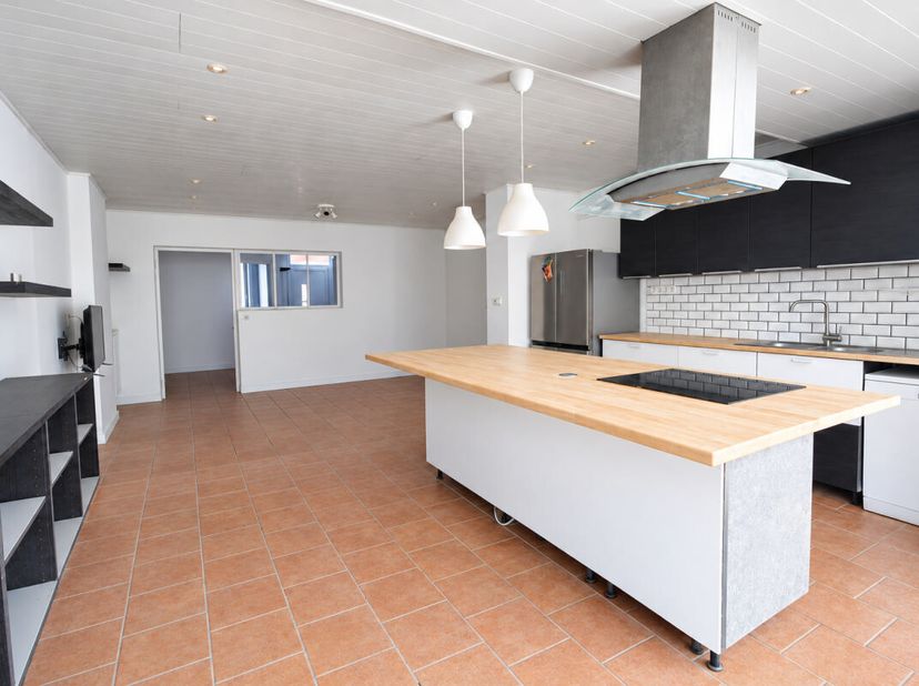 Maison à vendre à ,
                    6042 Lodelinsart