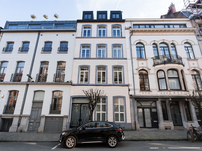 Appartement te koop in Rue Fernand Neuray 12 bus 2,
                    1050 Elsene