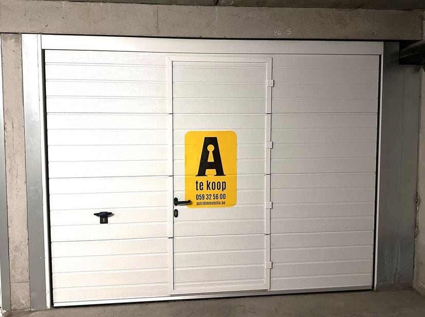 Garage à vendre
                    à 8450 Bredene