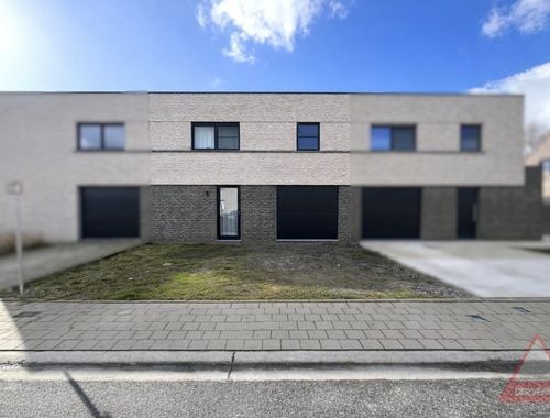                                         Woning te koop in Moorslede, € 345.000
