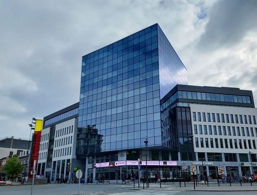                                         Bureaux à louer à Liège, € 479

