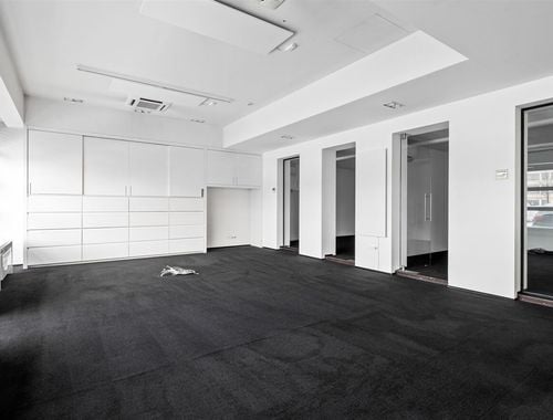                                         Espace de bureaux à vendre à Antwerpen, € 595.000
