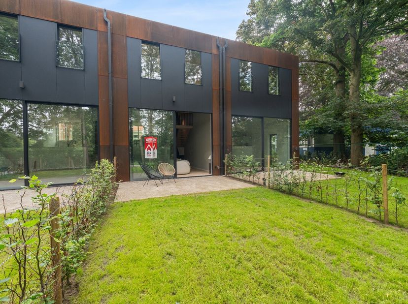 it project komt in aanmerking voor het verlaagde BTW-tarief van 6% - vraag zeker naar de voorwaarden!Villa Meert, dat is wonen op een centrale ligging