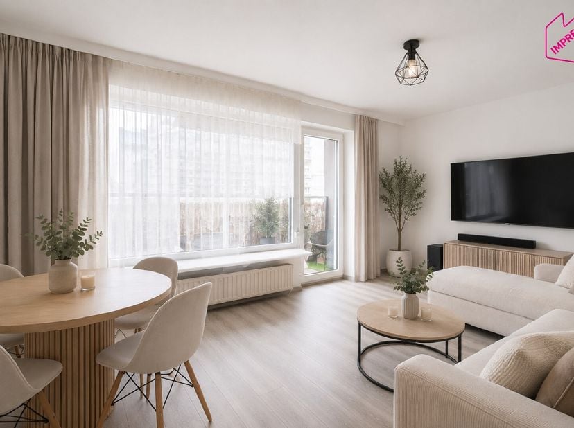 Locatie<br />
Dit instapklaar appartement is gelegen op de 9de verdieping in een rustige en groene omgeving, met een vlotte verbinding naar het stadsc