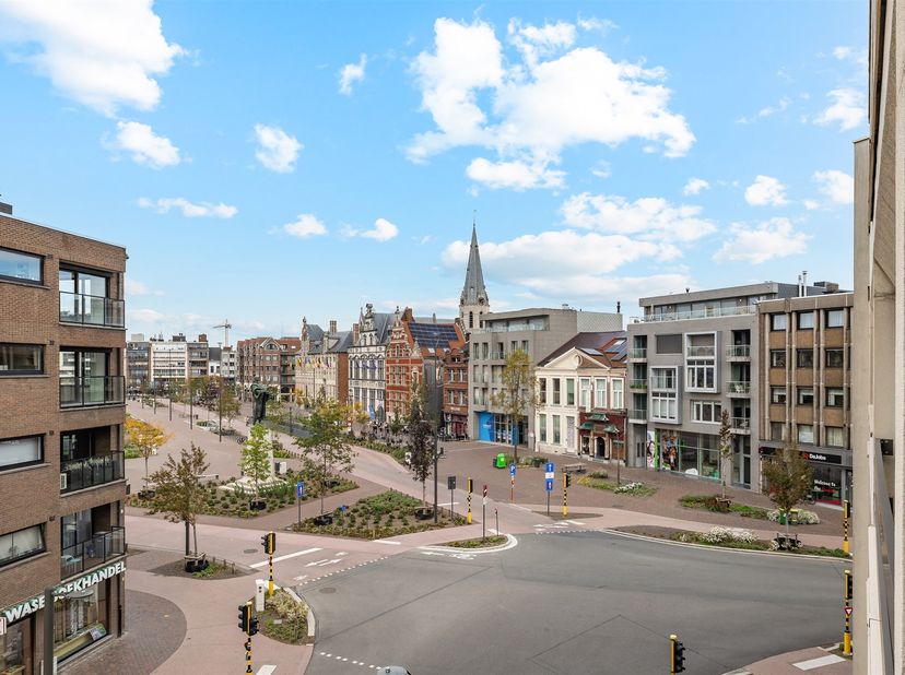 Appartement à vendre à Hendrik Heymanplein 48,
                    9100 Sint-Niklaas