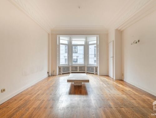                                         Appartement te koop in Elsene, € 500.000
