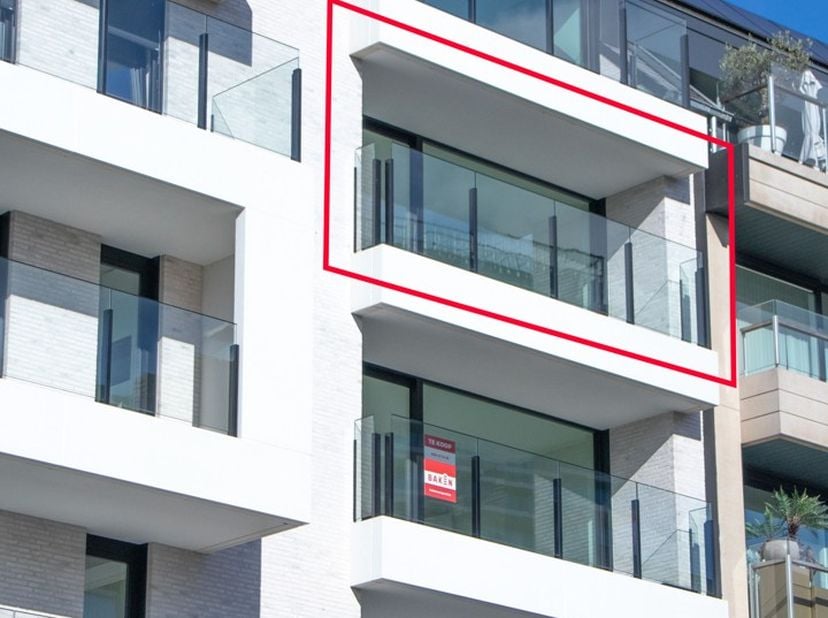 Op de derde verdieping van de nieuwbouwresidentie Machteld bevindt zich dit lichtrijke appartement met een bewoonbare oppervlakte van 83,54 m² en een