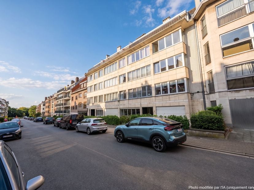 Appartement te koop in Avenue de Janvier 35,
                    1200 Sint-Lambrechts-Woluwe