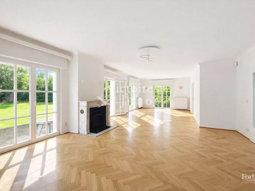 Gepresenteerd door Carla Rodriguez: 0494 07 97 54 / carla.rodriguez@victoire.be<br />
Victoire Junot presenteert deze prachtige charmante villa van ±