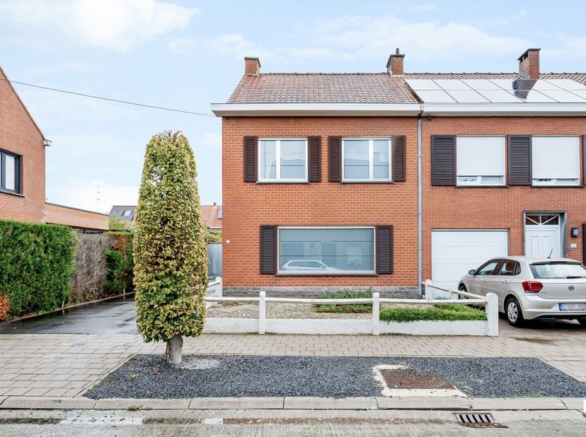 Huis te koop in Monseigneur Bouckaertstraat 26,
                    8870 Izegem