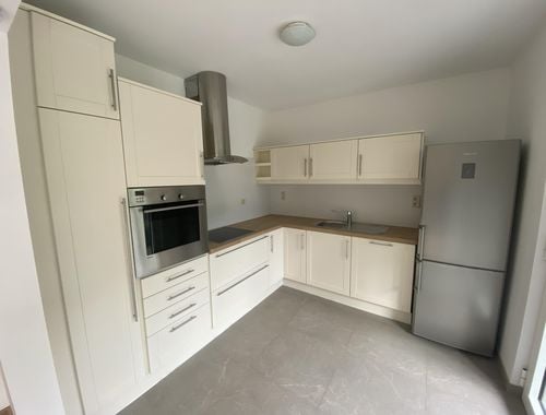                                         Appartement à louer à Kuringen, € 960
