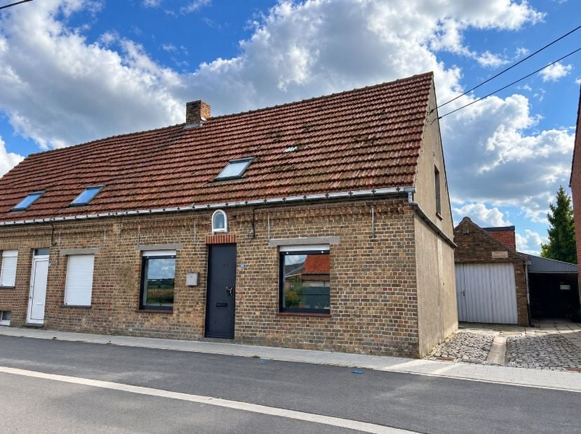 Maison à louer à ,
                    8650 Houthulst