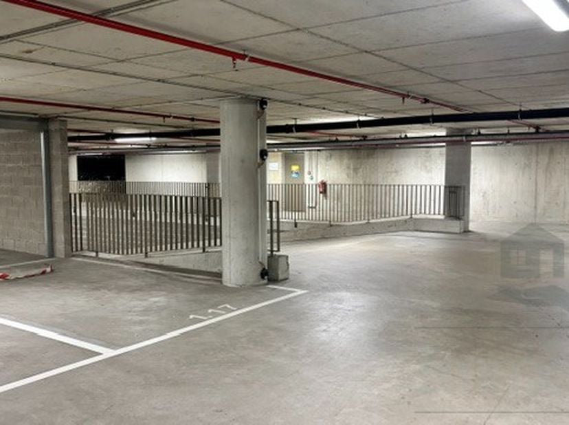 Garage à louer
                    à 3500 Hasselt
