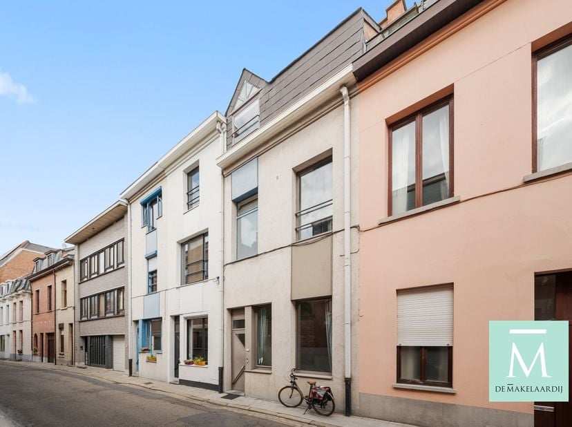 Huis te koop in Kanunnik De Deckerstraat 6,
                    2800 Mechelen