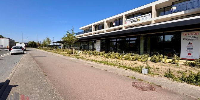 Bien professionnel à louer à Ieperse Steenweg 127, 8630 Veurne