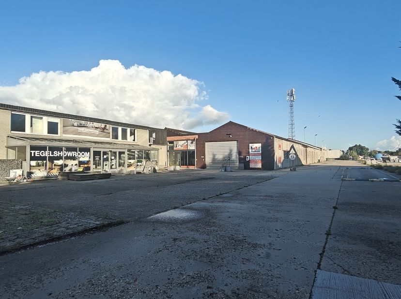 Bedrijfsvastgoed te huur in Vesten 57,
                    9120 Beveren