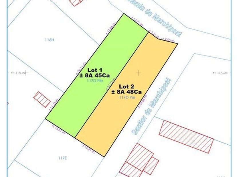 Terrain à bâtir de 8 ares 45 centiares. (LOT 1 sur plan)<br />
Le terrain propose +/- 13,5 de façade sur 57 mètres de profondeur. <br />
Topographie p