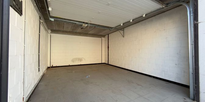 Garage à vendre à 7500 Tournai