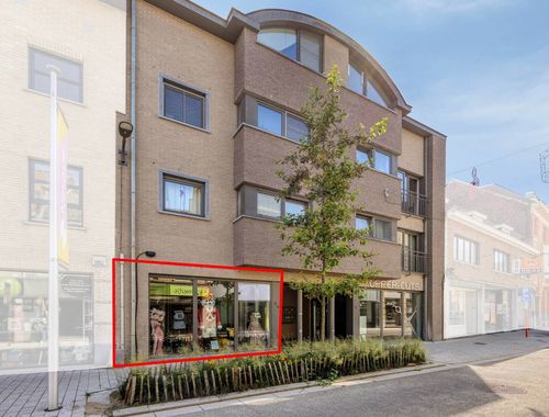                                         Bien commercial à vendre à Ninove, € 159.000
