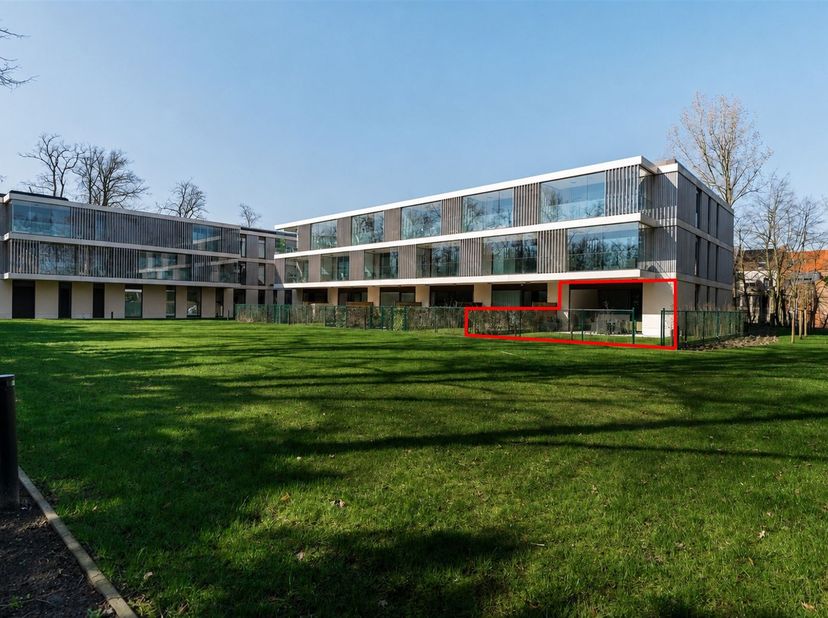 Subliem nieuwbouw gelijkvloers appartement met 2 slaapkamers, ondergrondse staanplaats, privatieve en gemeenschappelijke tuin!<br />
<br />
Ontdek d