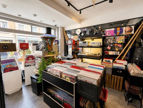                                         Boutique à louer à Tournai, € 775
