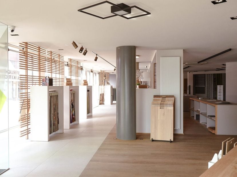 Ben je op zoek naar de perfecte locatie voor jouw bedrijf in het bruisende centrum van Diepenbeek? Zoek niet verder! Wij presenteren met trots dit uit
