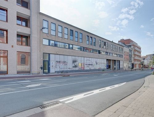                                         Kantoor te huur in Antwerpen, € 995
