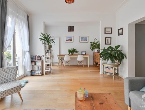                                         Appartement à vendre à Ixelles, € 399.000

