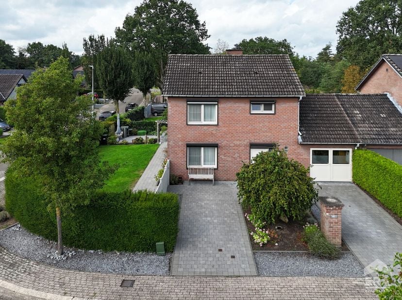 Huis te koop in Oosterwennel 76,
                    3600 Genk