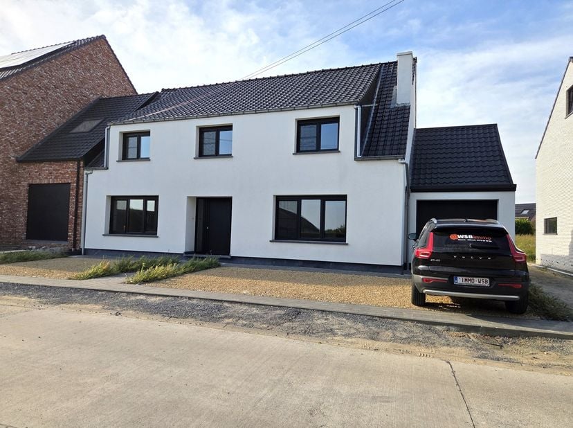 Maison à vendre à Roe 12B,
                    9401 Pollare