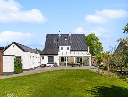                                         Villa à vendre à Ruddervoorde, € 598.800
