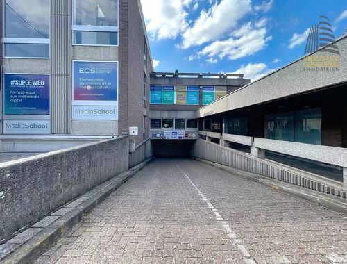                                         Place de stationnement à vendre à Uccle, € 25.000
