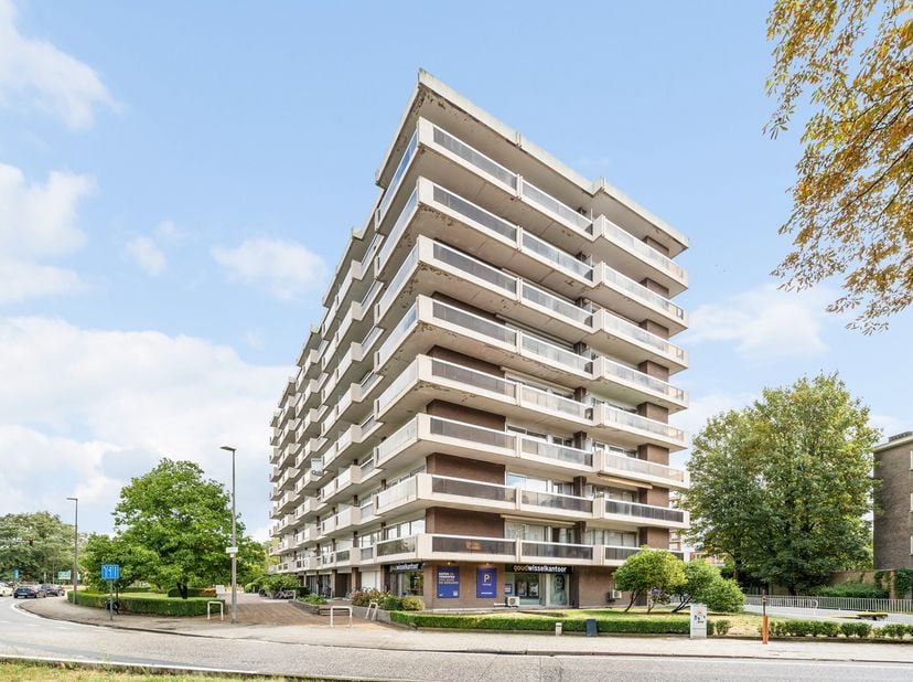 Appartement te koop in Elisabethlaan 4 bus 505,
                    2600 Berchem