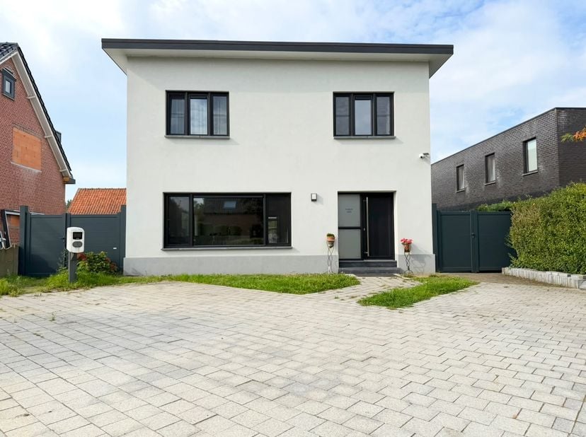Huis te koop in ,
                    2160 Wommelgem