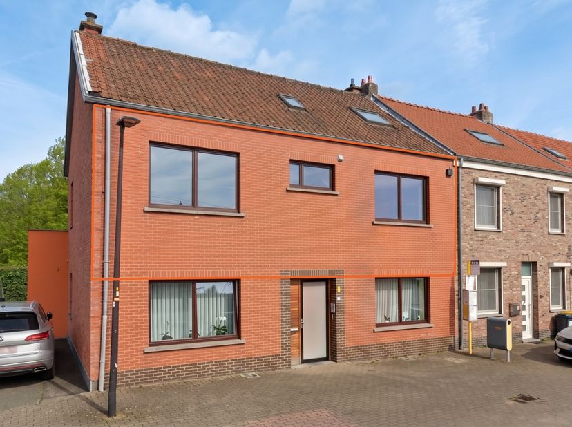 Appartement entièrement rénové avec 2 chambres<br />
<br />
Idéalement situé à proximité du centre de Kortenberg, cet appartement entièrement rénové