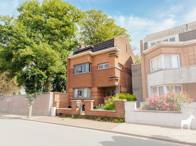 Makelaarsreferentie: V7170-520<br />
*** VIRTUELE TOUR: https://envisite.net/vtour/fr/5otxsn/frame ***<br />
Ontdek deze prachtige woning in het charm