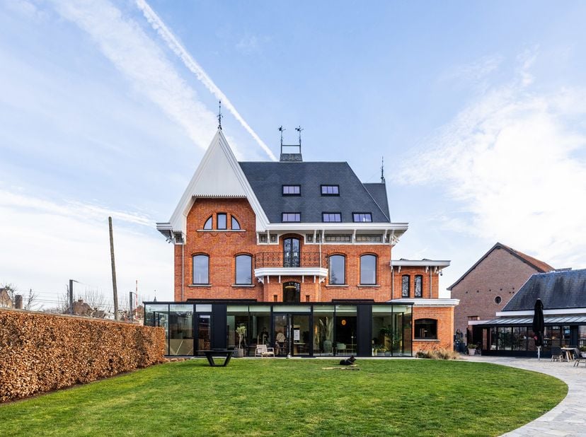 Bedrijfsvastgoed te huur in Stationsplein 1,
                    2880 Bornem