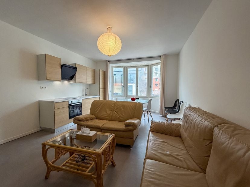 In een kleinschalige, verzorgde, charmante residentie ‘De Strandjutter’ bevindt zich op de 3e verdieping dit prachtige appartement met 3 ruime slaapka