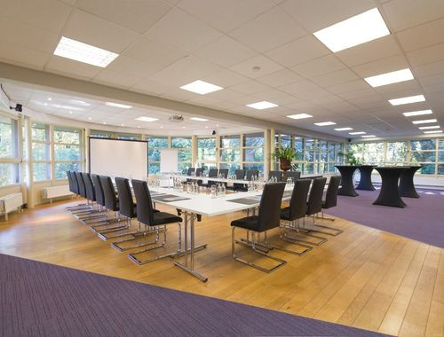                                         Bureaux à louer à Melle, € 2.650
