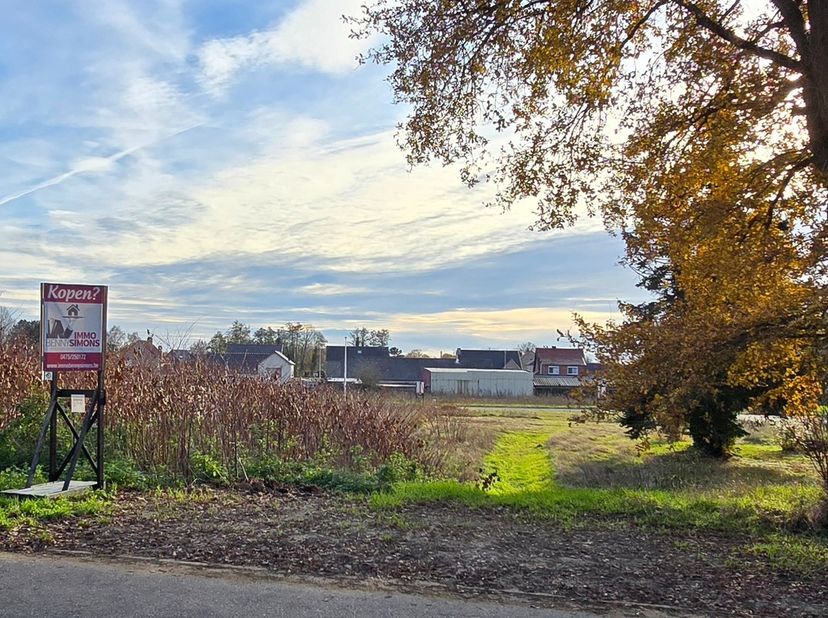 Terrain à vendre
                    à 3560 Lummen