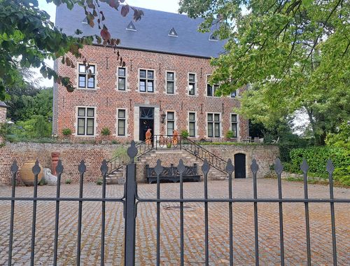                                         Uitzonderlijke woning te koop in Huppaye, € 1.250.000
