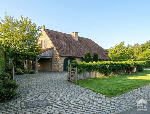                                         Villa-landhuis te koop in Hechtel, € 725.000
