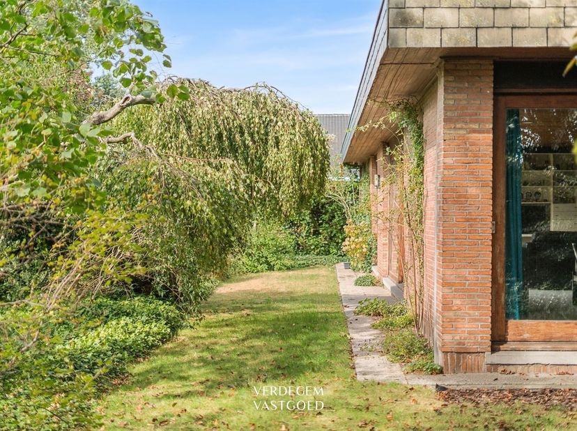 Huis te koop in Albrecht Rodenbachplein 11,
                    9940 Evergem