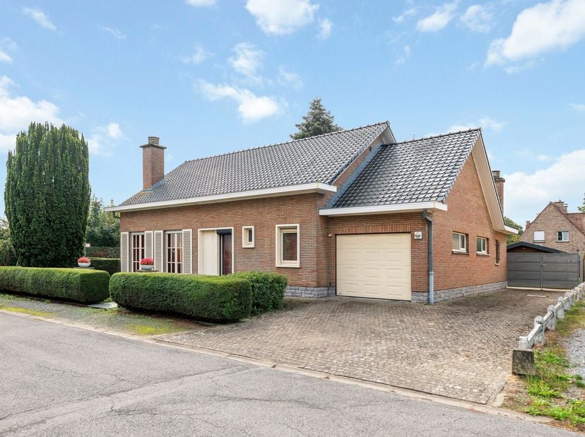 Huis te koop in Lindenlaan 15,
                    3191 Hever