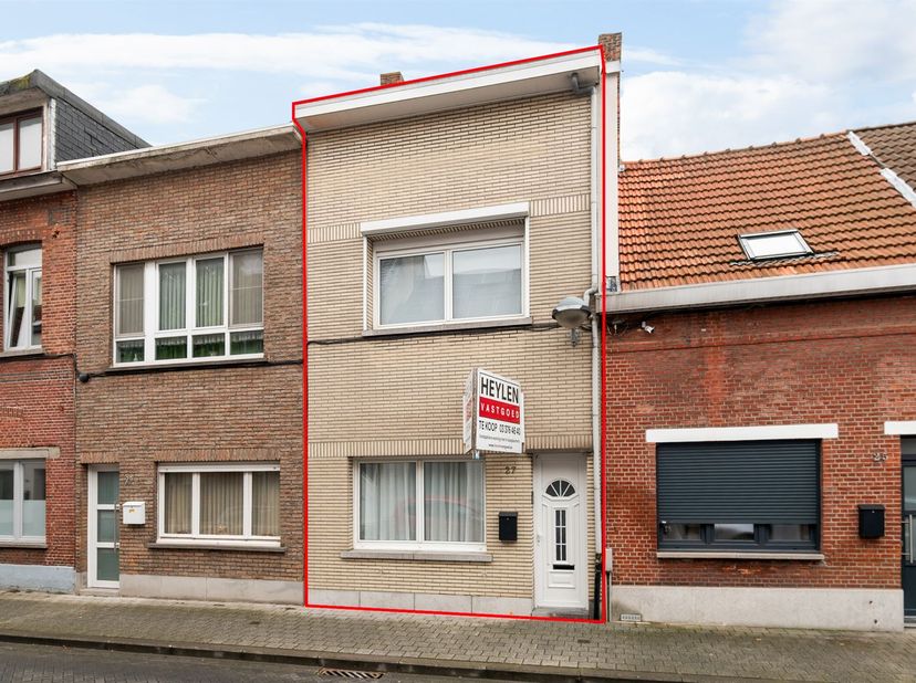 Huis te koop in Karel Van Dammestraat 27,
                    2170 Merksem