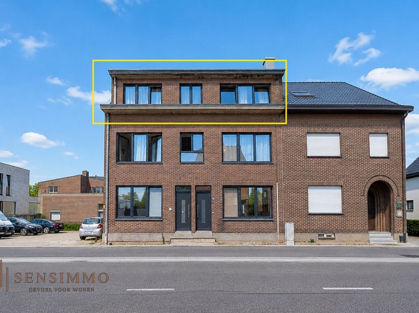 Ruim appartement met 3 slaapkamers in Maasmechelen gelegen op de 2de verdieping.<br />
<br />
Bent u op zoek naar een ruim appartement op een gunstige