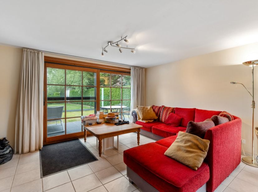In Oostduinkerke kunt u binnen dit kleinschalig vakantiedomein een hoekwoning terugvinden. Hier is er een open gevoel dankzij de ruime tuin en een gun